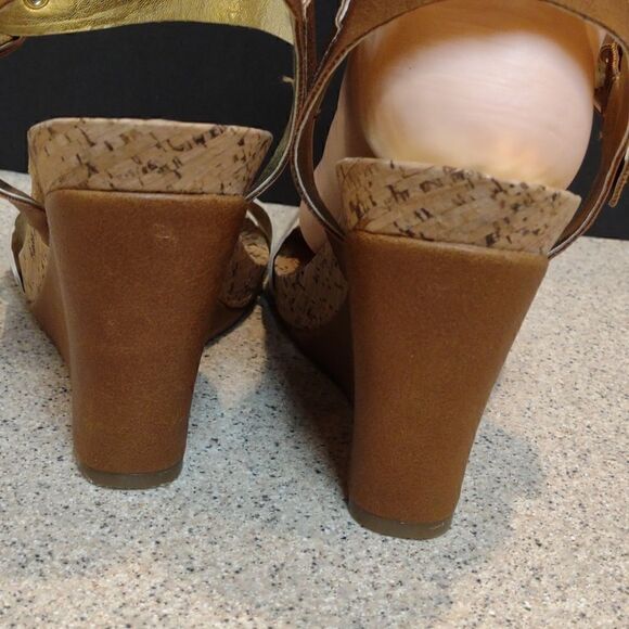 👍 BCBG Wedge Sandals Size 9 / 39. A3 - Picture 6 of 8